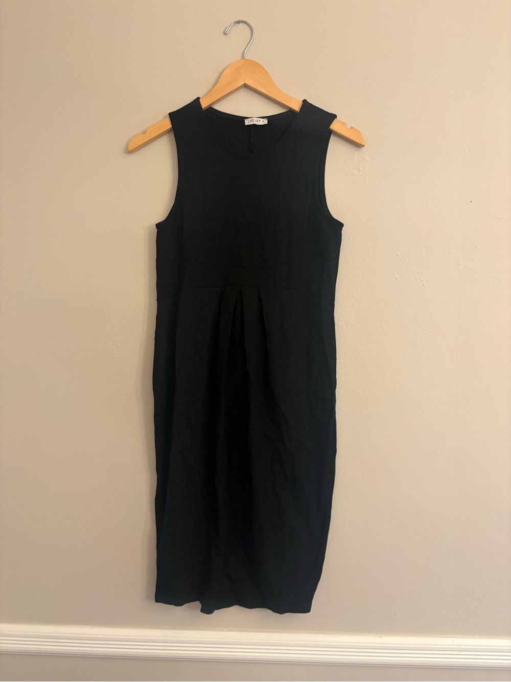 LaClef Black Sleeveless Midi Dress - Maternity